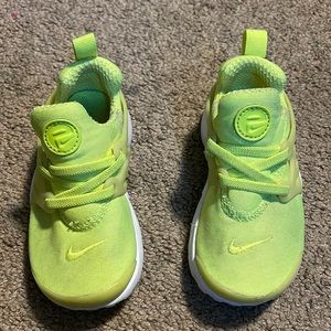 Nike slip on toddler shoes